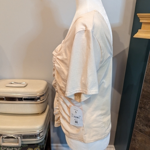 Arula ruched crop top, cream, Size A, 1X - Picture 8 of 10